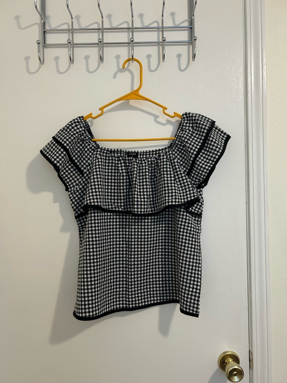 NWOT Black & White Gingham Top size M